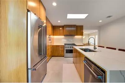 303 Isolde Drive, Houston, TX 77024 - Photo 10