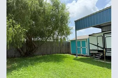 994 Mary Ann, Crystal Beach, TX 77650 - Photo 18