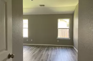 5426 Rio Dr, Baytown, TX 77521 - Photo 16