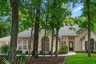 2312 Carriage Run E, Conroe, TX 77384 - Photo 2