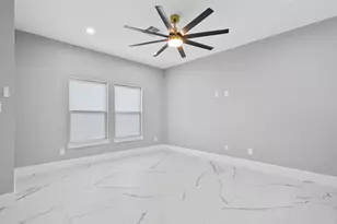 9114 Everglade Dr, Houston, TX 77078 - Photo 6