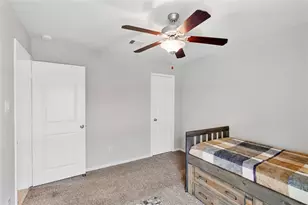 8435 Erasmus Landing Ct, Houston, TX 77044 - Photo 38