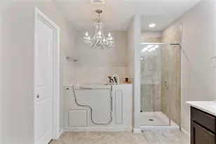 8435 Erasmus Landing Ct, Houston, TX 77044 - Photo 30