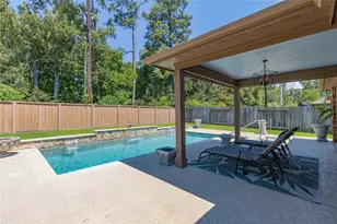 8435 Erasmus Landing Ct, Houston, TX 77044 - Photo 6