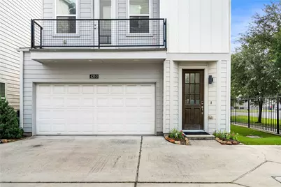 420 W 28th Street #D, Houston, TX 77008 - Photo 2