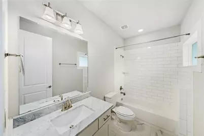 420 W 28th Street #D, Houston, TX 77008 - Photo 28