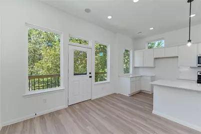 4713 Mallow Street #C/D, Houston, TX 77033 - Photo 6