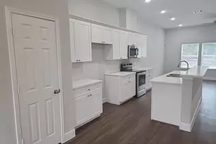 832 Elkhart St, Houston, TX 77091 - Photo 2