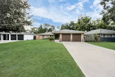 5758 Heron Drive, Houston, TX 77033 - Photo 4