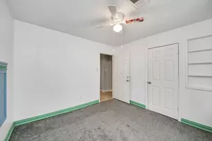 5758 Heron Dr, Houston, TX 77033 - Photo 28