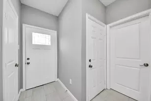 4013 Elmwood St, Houston, TX 77051 - Photo 8