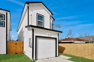 4013 Elmwood St, Houston, TX 77051 - Photo 2