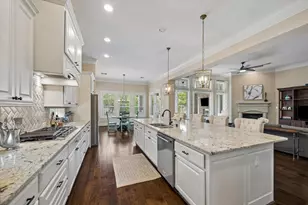 123 N Thatcher Bend Cir, The Woodlands, TX 77389 - Photo 10