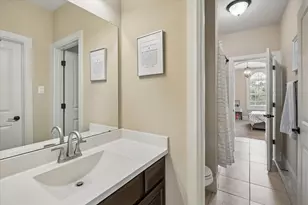 123 N Thatcher Bend Cir, The Woodlands, TX 77389 - Photo 22
