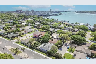 1425 Harbor View Drive, Galveston, TX 77550 - Photo 24