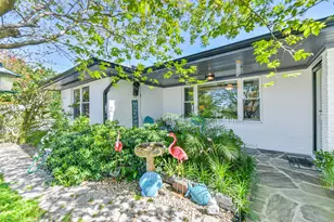 1425 Harbor View Dr, Galveston, TX 77550 - Photo 28