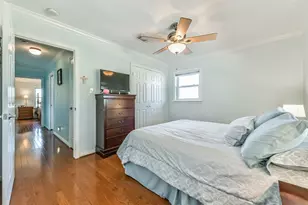 1425 Harbor View Dr, Galveston, TX 77550 - Photo 16