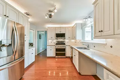 1425 Harbor View Drive, Galveston, TX 77550 - Photo 8