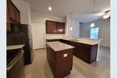 210 Oakcrest #A, Conroe, TX 77304 - Photo 6