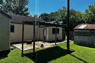 3307 Triplett St, Bacliff, TX 77518 - Photo 18