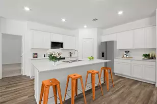 497 Comal Trl, Dayton, TX 77535 - Photo 2