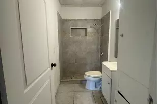 9113 Oak Knoll Ln, Houston, TX 77078 - Photo 12