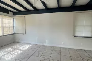 9113 Oak Knoll Ln, Houston, TX 77078 - Photo 8