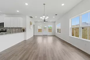 2815 Bowlin Leaf Ln, Houston, TX 77014 - Photo 10