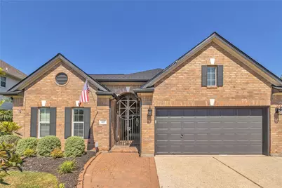 425 Cardinal Oaks, League City, TX 77565 - Photo 2