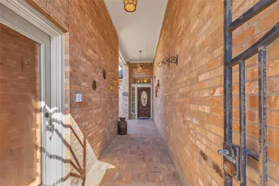 425 Cardinal Oaks, League City, TX 77565 - Photo 6