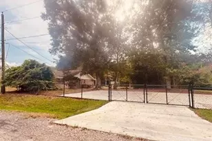 4802 Holly St, Orange, TX 77630 - Photo 4