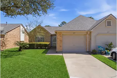 623 E Country Grove Circle, Pearland, TX 77584 - Photo 2