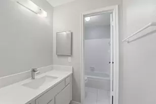 623 E Country Grove Cir, Pearland, TX 77584 - Photo 8