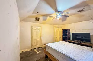 1002 Elliott St, Houston, TX 77023 - Photo 8