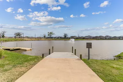 208 Woodside Court, Clute, TX 77531 - Photo 46