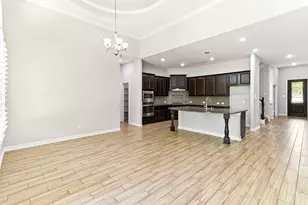208 Woodside Ct, Clute, TX 77531 - Photo 4
