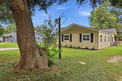 2409 Grand Boulevard, Port Neches, TX 77651 - Photo 2