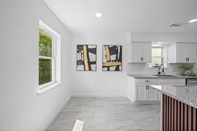 15415 W Hampton Circle, Houston, TX 77071 - Photo 16