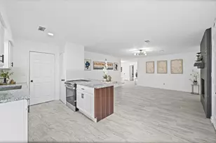 15415 W Hampton Cir, Houston, TX 77071 - Photo 18