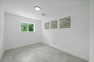 15415 W Hampton Cir, Houston, TX 77071 - Photo 22