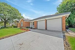 15415 W Hampton Cir, Houston, TX 77071 - Photo 1