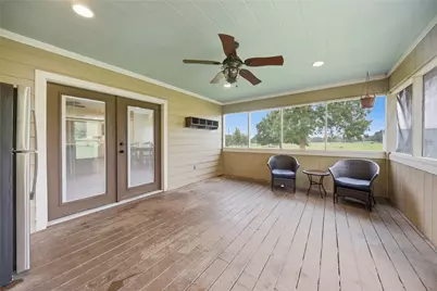 16292 Sycamore Rd, Cat Spring, TX 78933 - Photo 6
