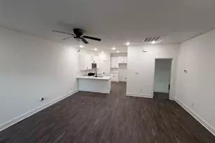 5838 Beldart St, Houston, TX 77033 - Photo 2