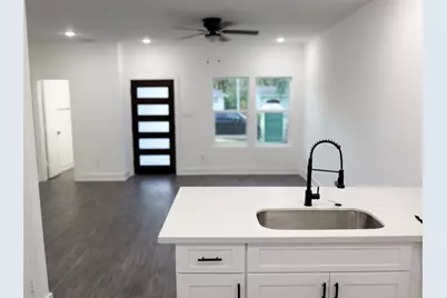 5838 Beldart Street #A/B, Houston, TX 77033 - Photo 6