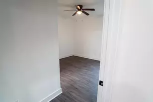 5838 Beldart St, Houston, TX 77033 - Photo 14