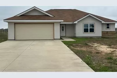 2519 County Road 5710, Devine, TX 78016 - Photo 2