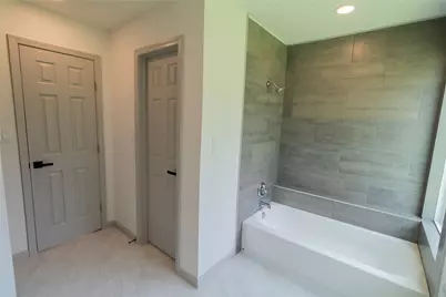 11042 Petworth Drive, Houston, TX 77072 - Photo 26