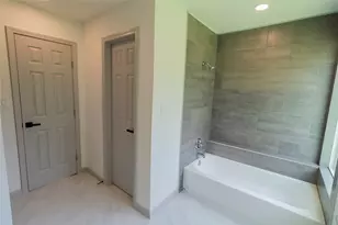 11042 Petworth Dr, Houston, TX 77072 - Photo 26
