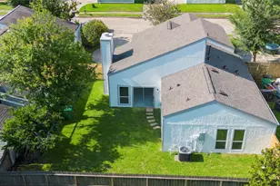 11042 Petworth Dr, Houston, TX 77072 - Photo 6