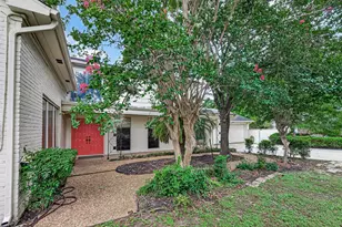 2714 Fairway Dr, Sugar Land, TX 77478 - Photo 2